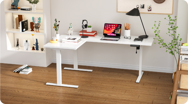 Narożne biurka regulowane – komfort pracy na najwyższym poziomie