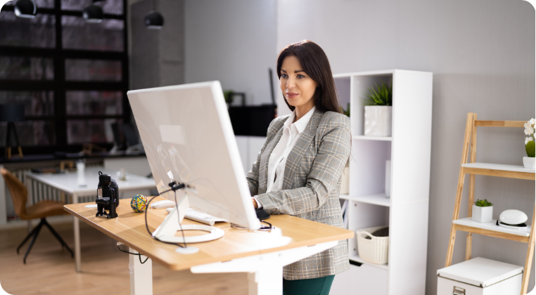 Ergonomia w pracy biurowej – jak stworzyć zdrowe i efektywne miejsce pracy?